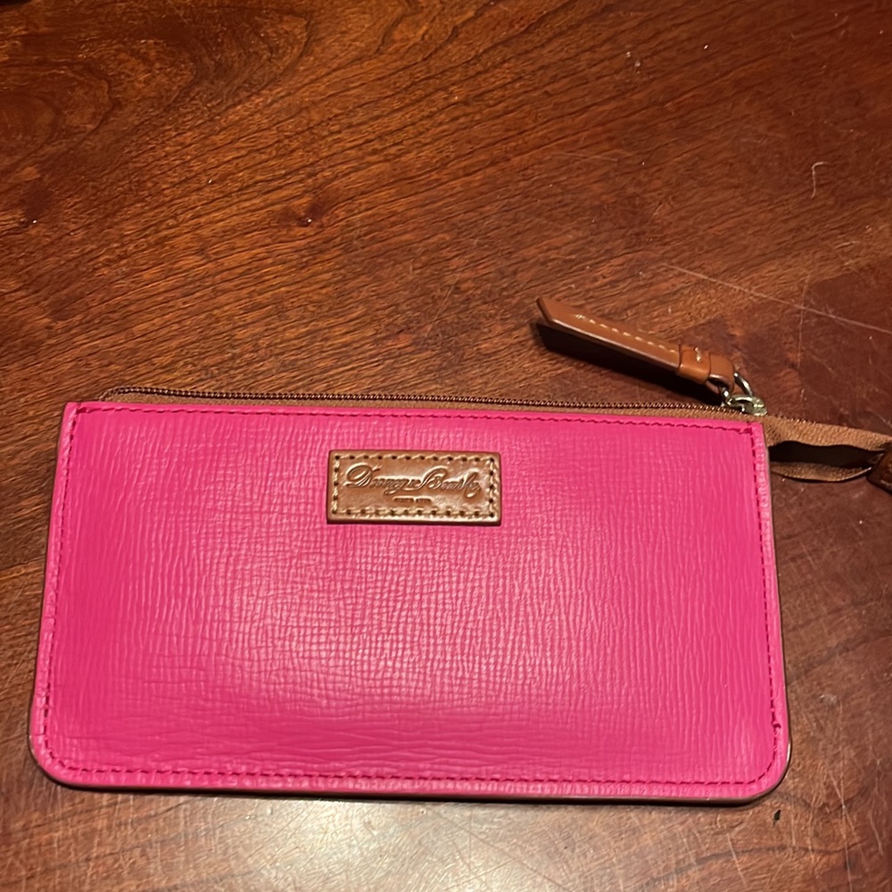 Dooney & Burke change pouch